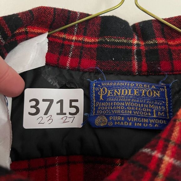 Vtg Men's Red Black Flannel Shirt M Plaid Virgin Wool Long Sleeve USA Outdoor - Picture 6 of 6